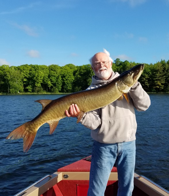 Photo of Musky Caught by Dick with Mepps Aglia & Dressed Aglia in Wisconsin